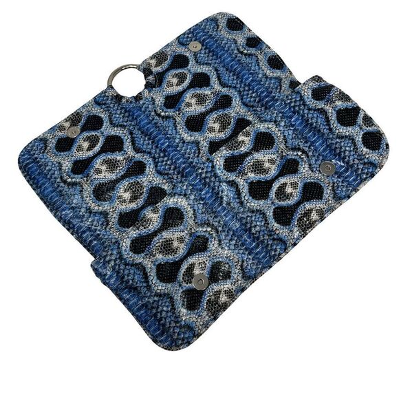 SR SQUARED Sondra Roberts Faux Reptile Snake Envelope Style Wristlet Clutch - Picture 5 of 9